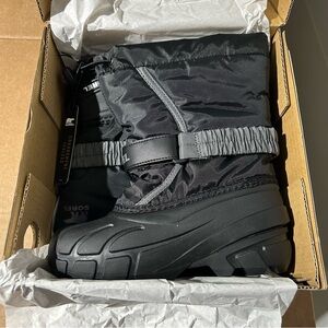 Sorel Children’s Flurry Black/City Grey Insulated Waterproof Snow Boots 13